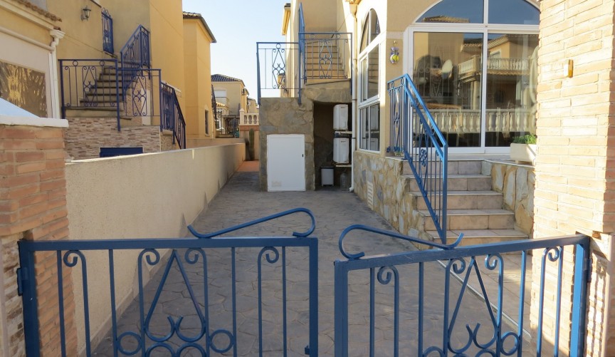 Återförsäljning - Town House -
Orihuela Costa - Costa Blanca