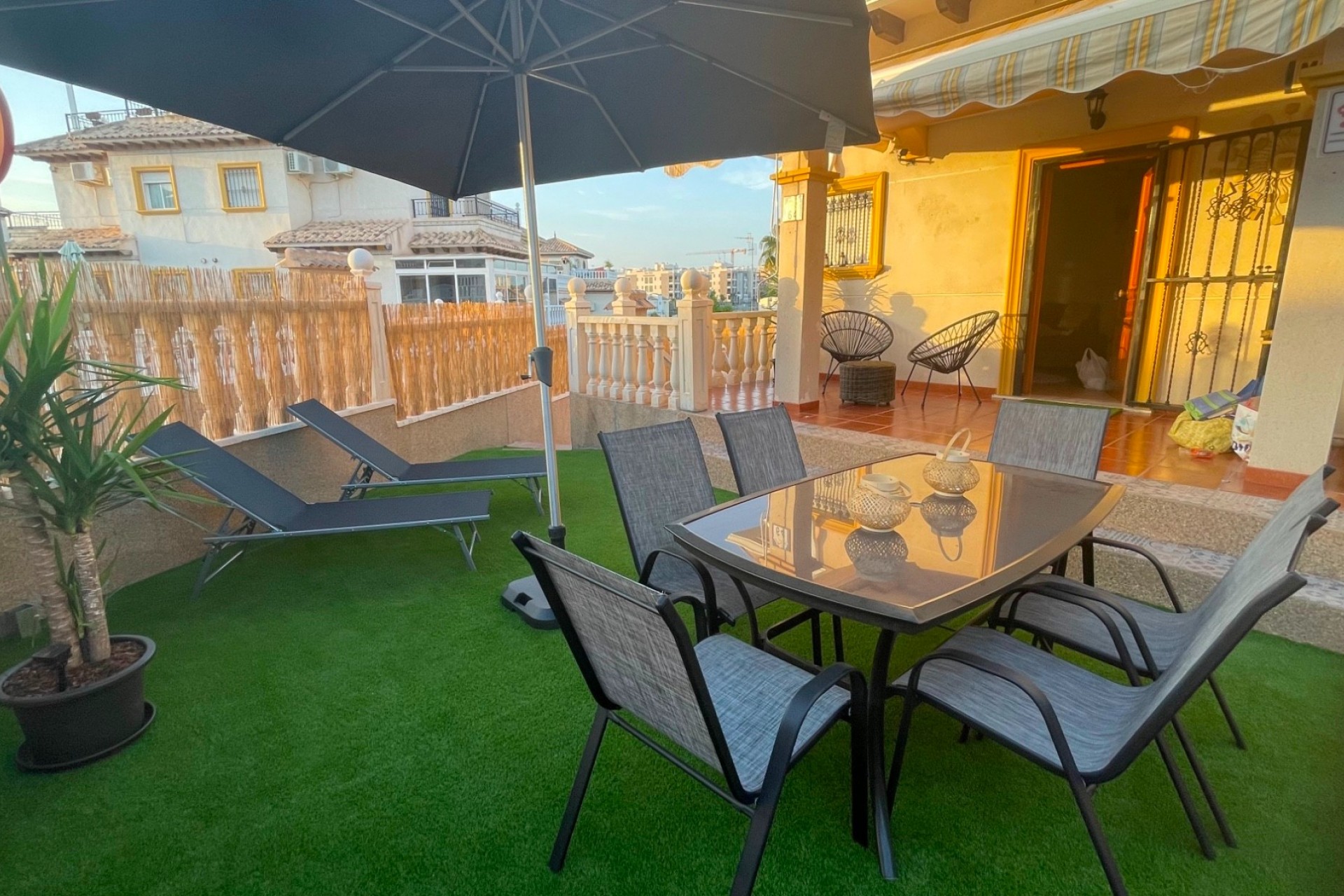 Återförsäljning - Town House -
Orihuela Costa - Costa Blanca