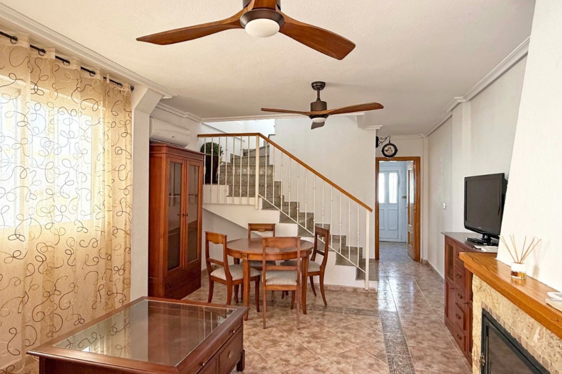 Återförsäljning - Town House -
Orihuela Costa - Costa Blanca