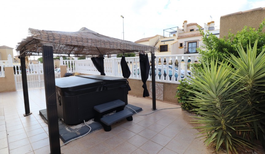 Återförsäljning - Town House -
Orihuela Costa - Costa Blanca