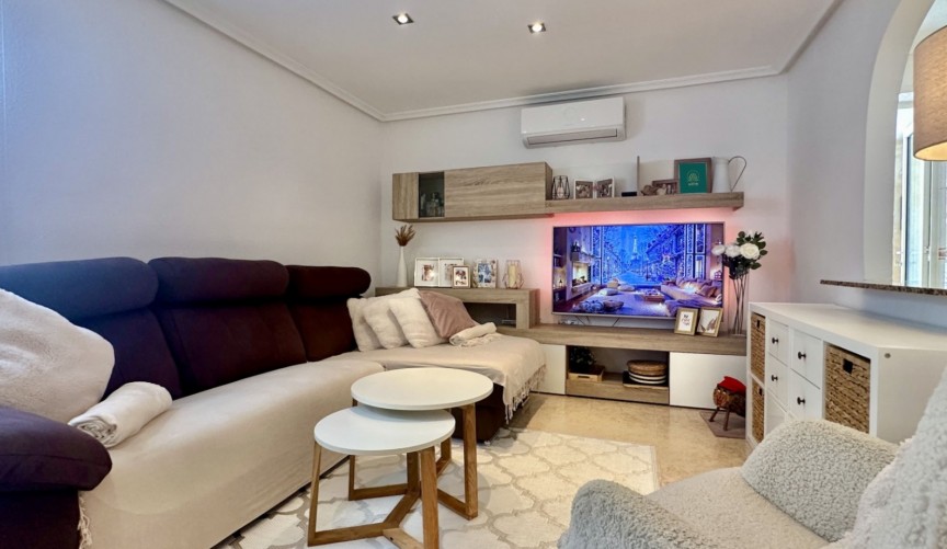 Återförsäljning - Town House -
Orihuela Costa - Costa Blanca