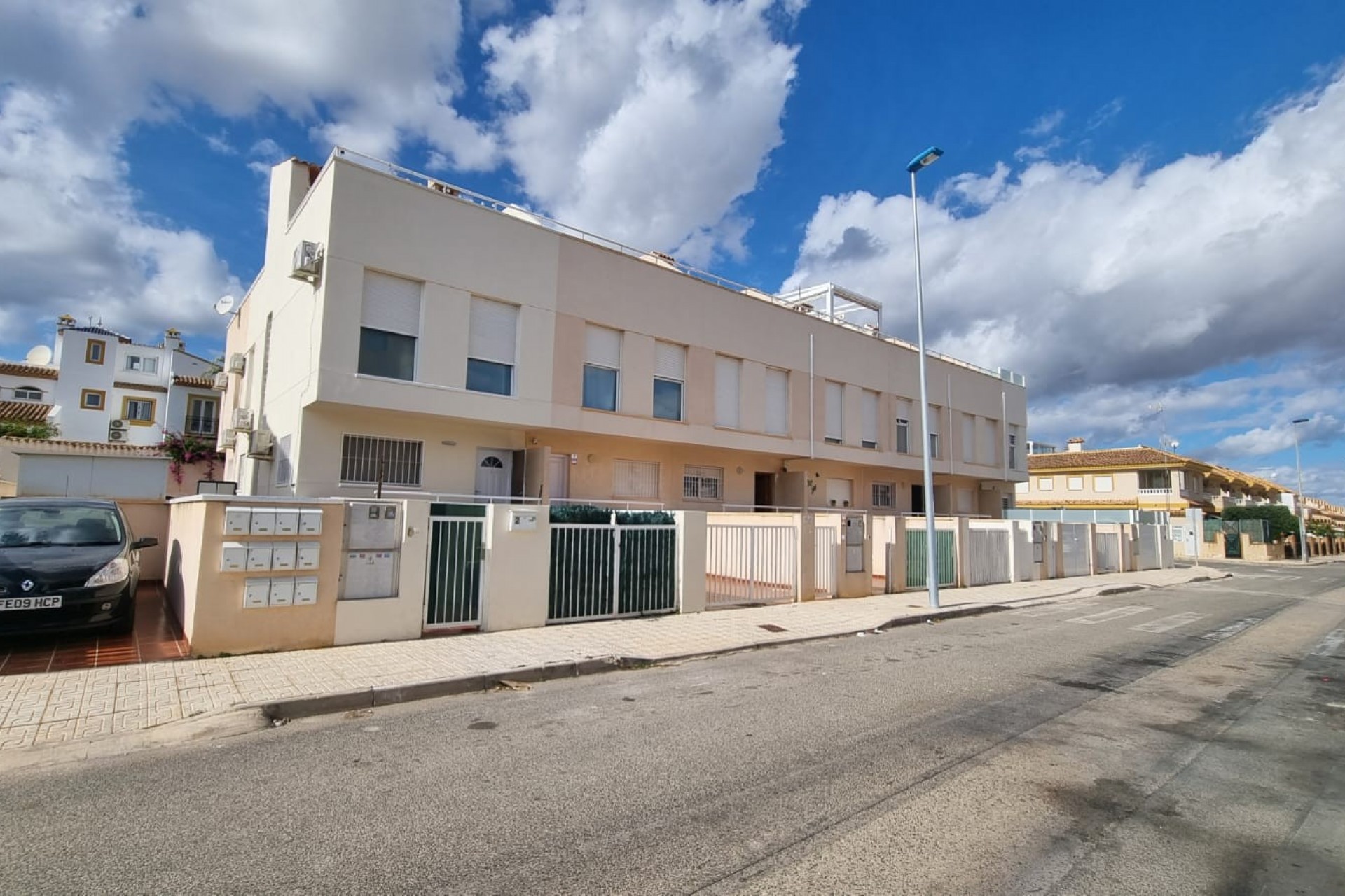 Återförsäljning - Town House -
Orihuela Costa - Costa Blanca