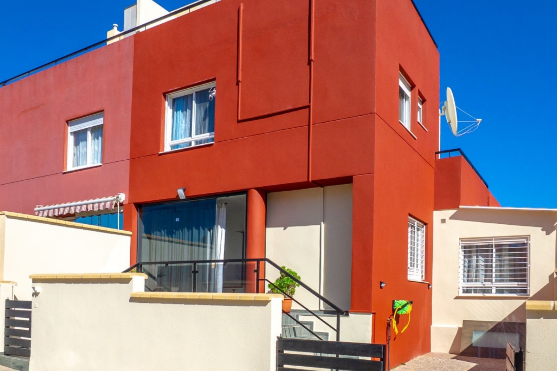 Återförsäljning - Town House -
Orihuela Costa - Costa Blanca