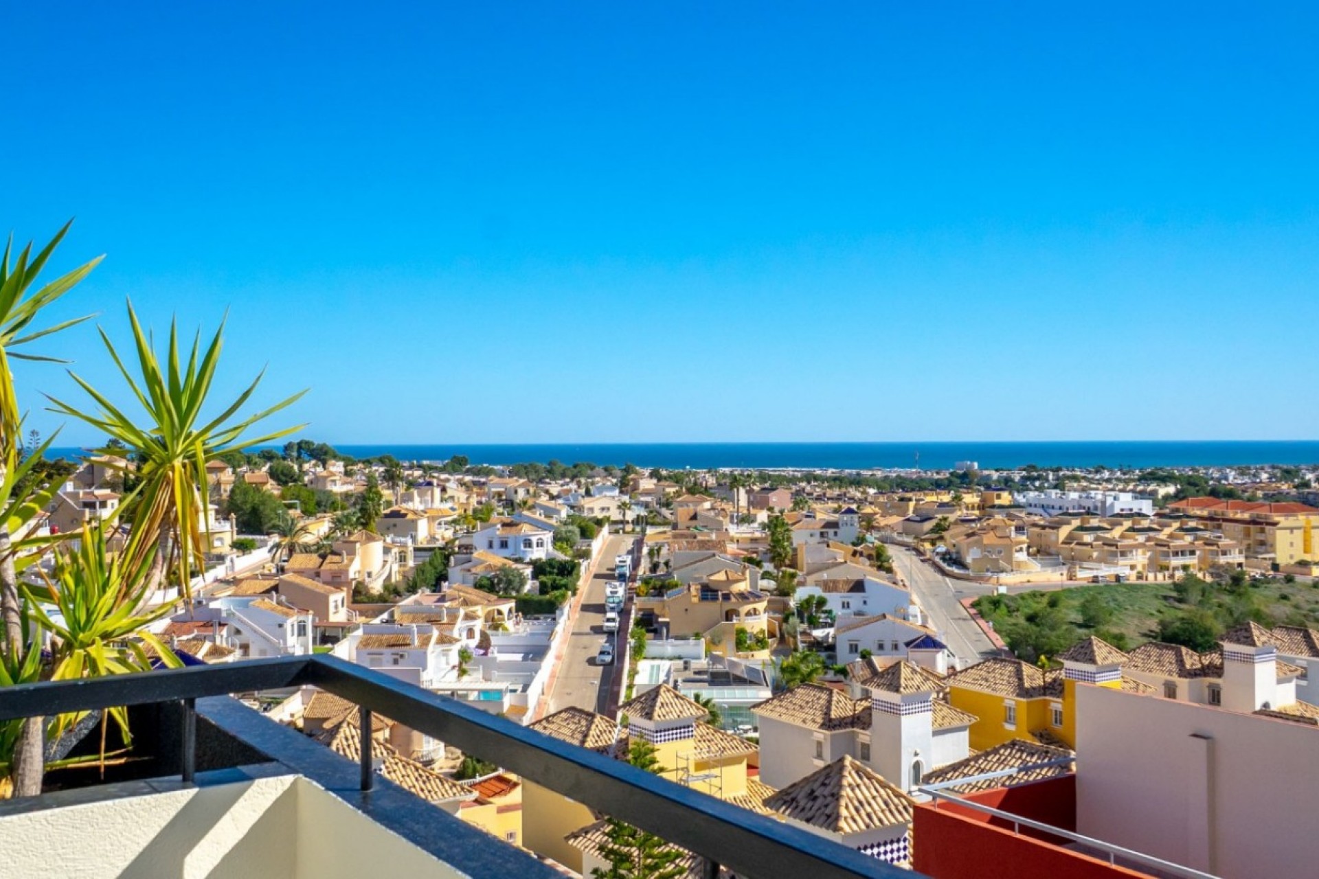 Återförsäljning - Town House -
Orihuela Costa - Costa Blanca