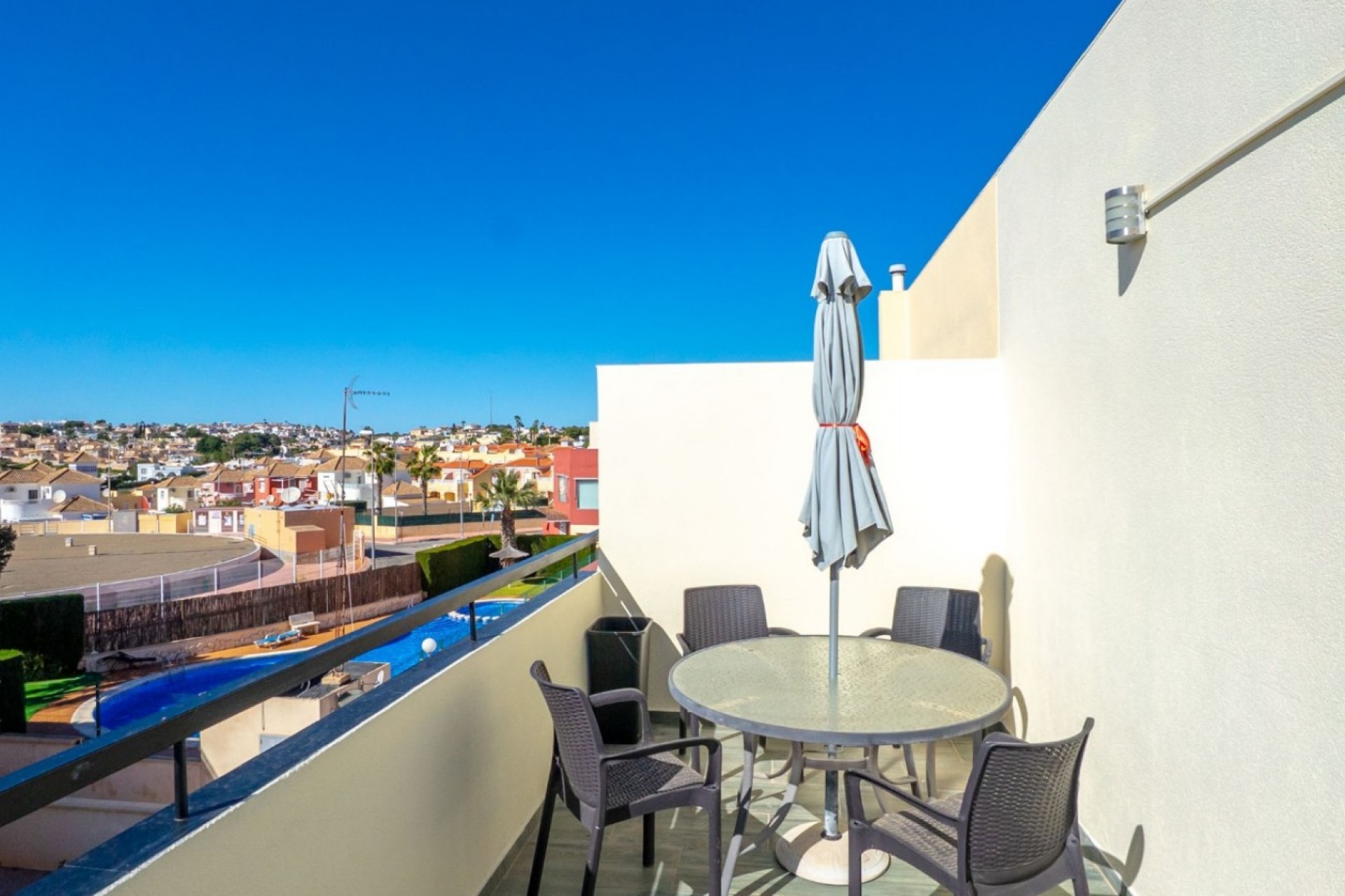 Återförsäljning - Town House -
Orihuela Costa - Costa Blanca
