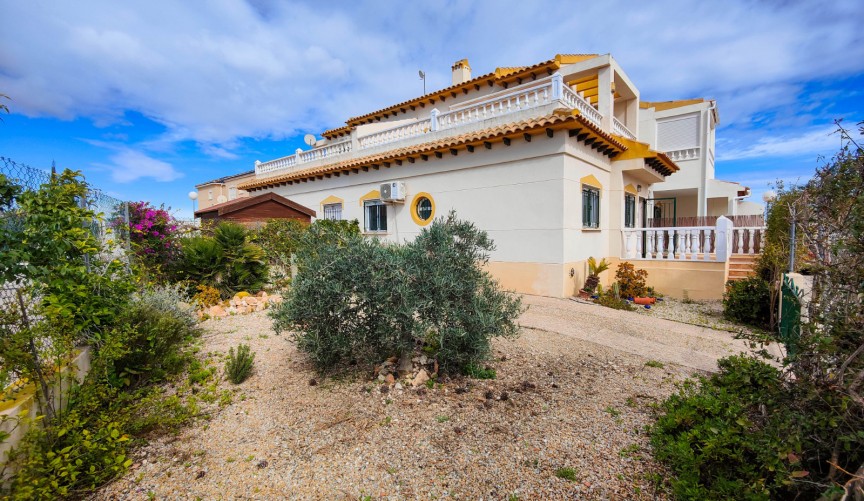 Återförsäljning - Town House -
Orihuela Costa - Costa Blanca