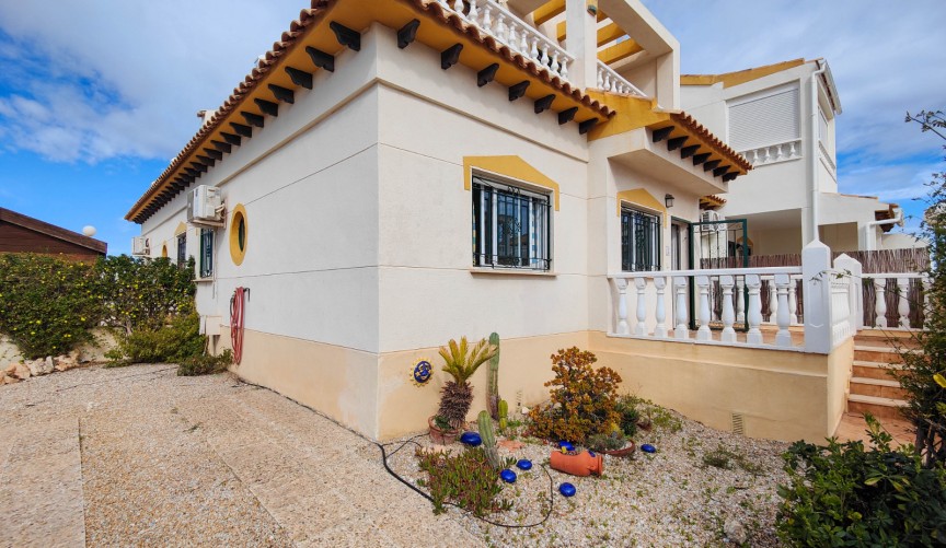 Återförsäljning - Town House -
Orihuela Costa - Costa Blanca