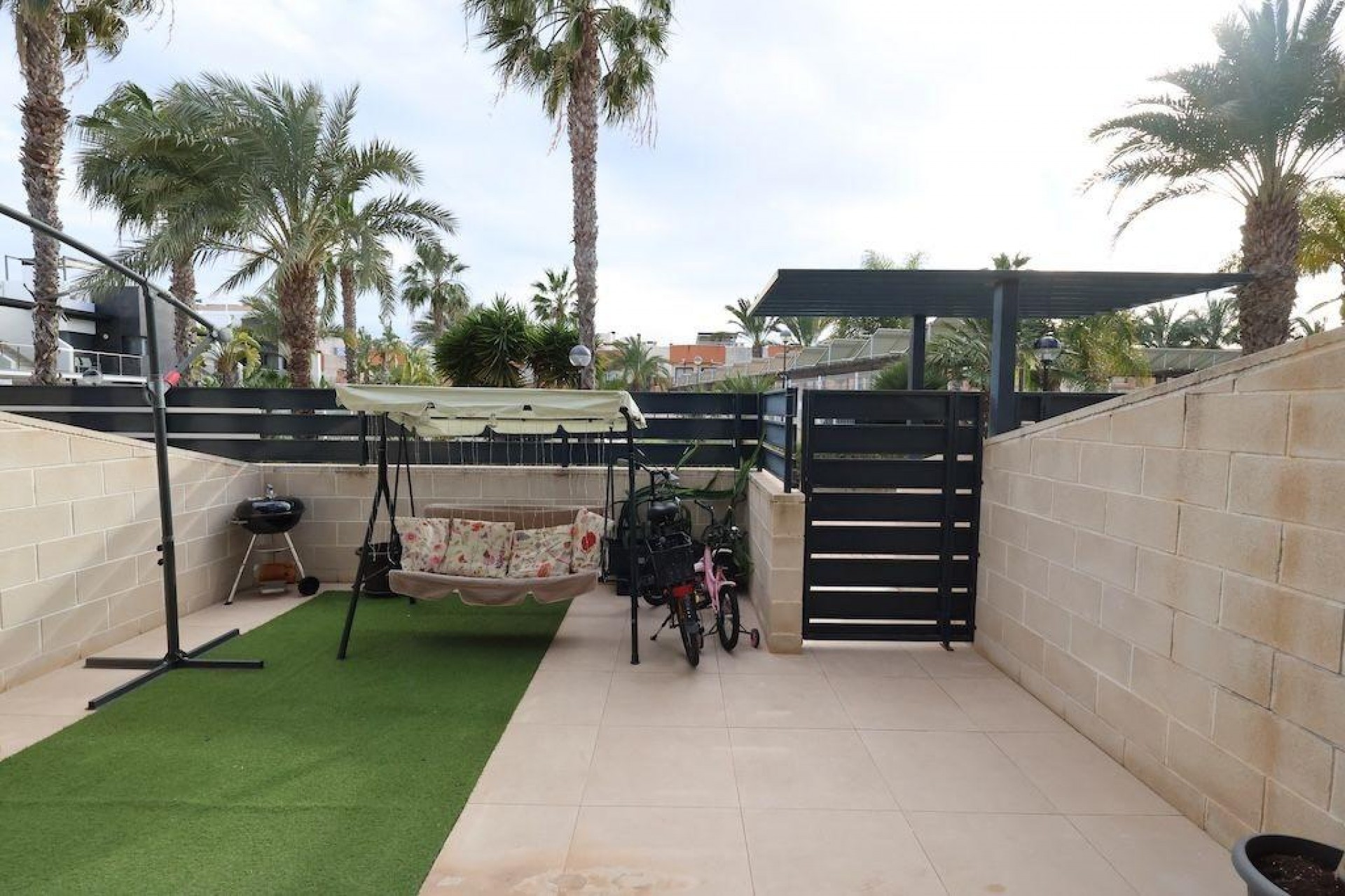 Återförsäljning - Town House -
Orihuela Costa - Costa Blanca