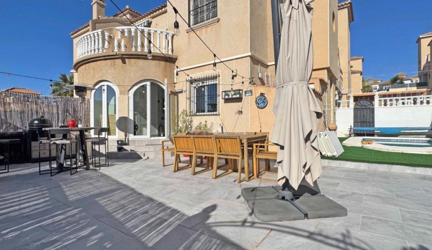 Återförsäljning - Town House -
Orihuela Costa - Costa Blanca