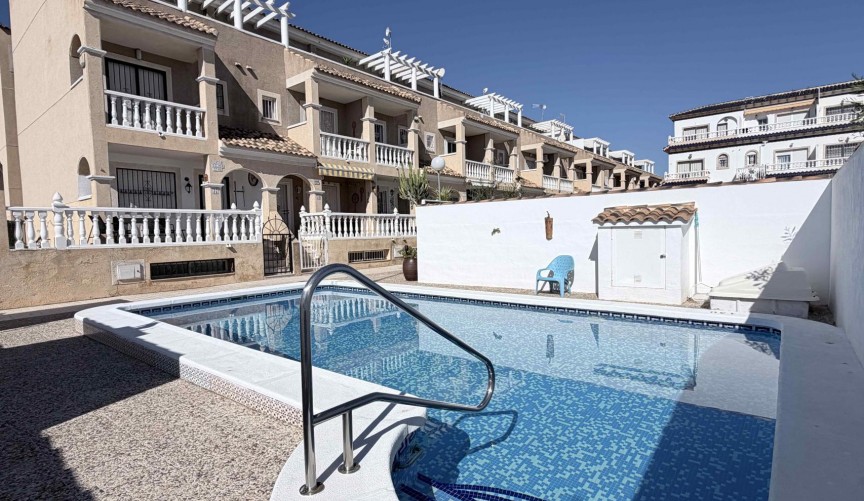 Återförsäljning - Town House -
Orihuela Costa - Costa Blanca