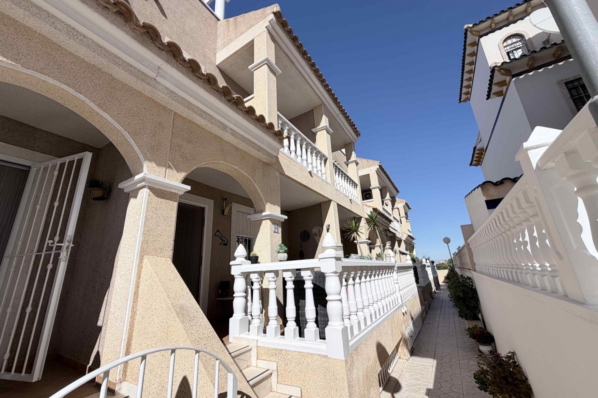 Återförsäljning - Town House -
Orihuela Costa - Costa Blanca