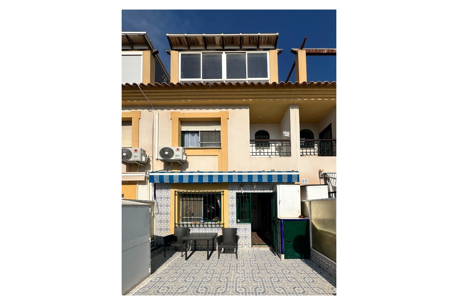 Återförsäljning - Town House -
Orihuela Costa - Costa Blanca