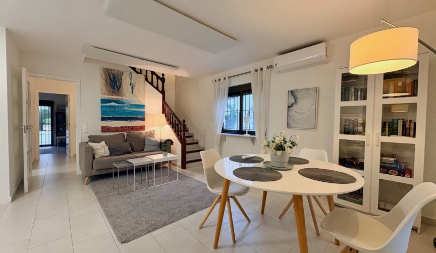 Återförsäljning - Town House -
Orihuela Costa - Costa Blanca