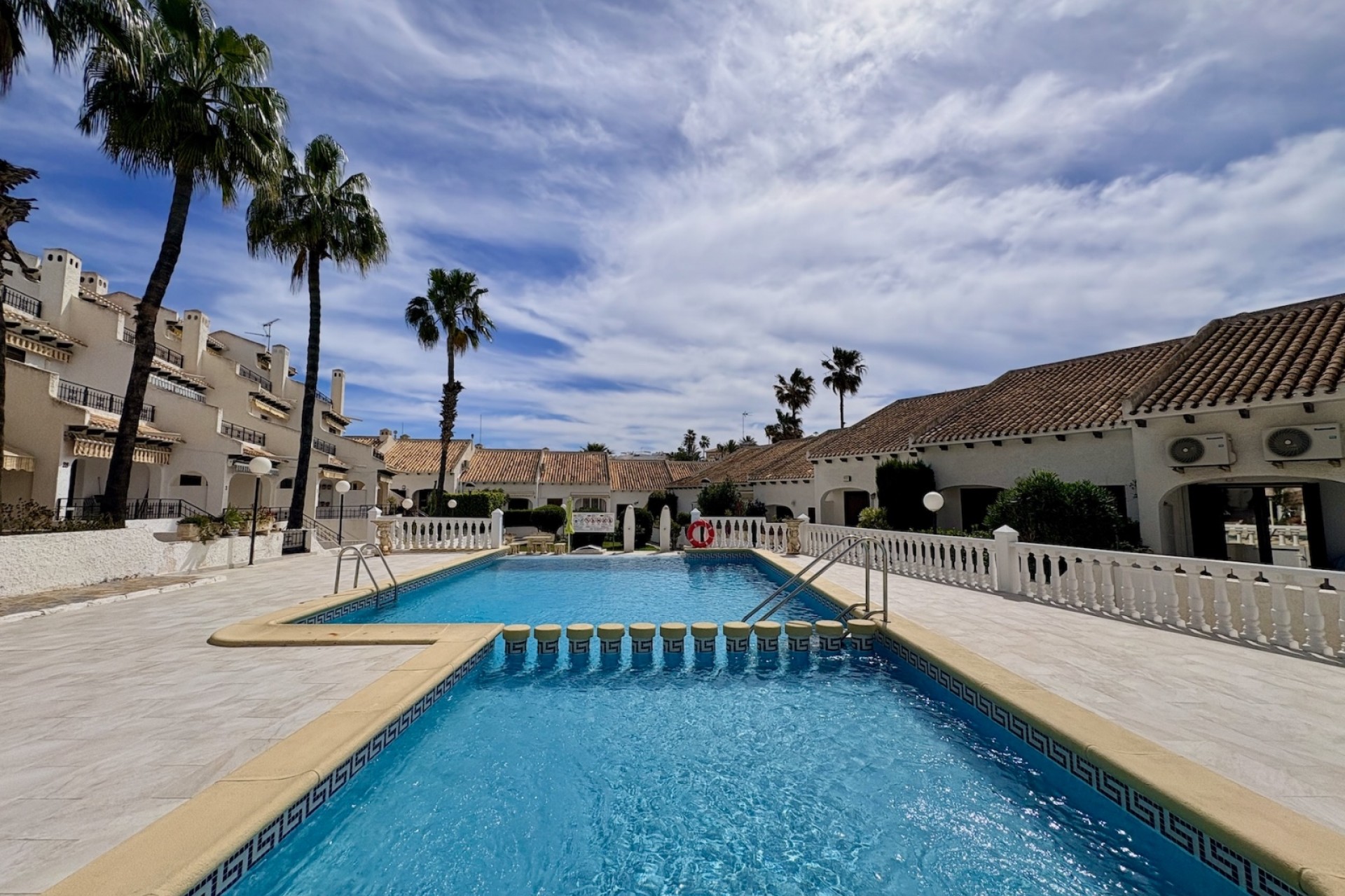 Återförsäljning - Town House -
Orihuela Costa - Costa Blanca