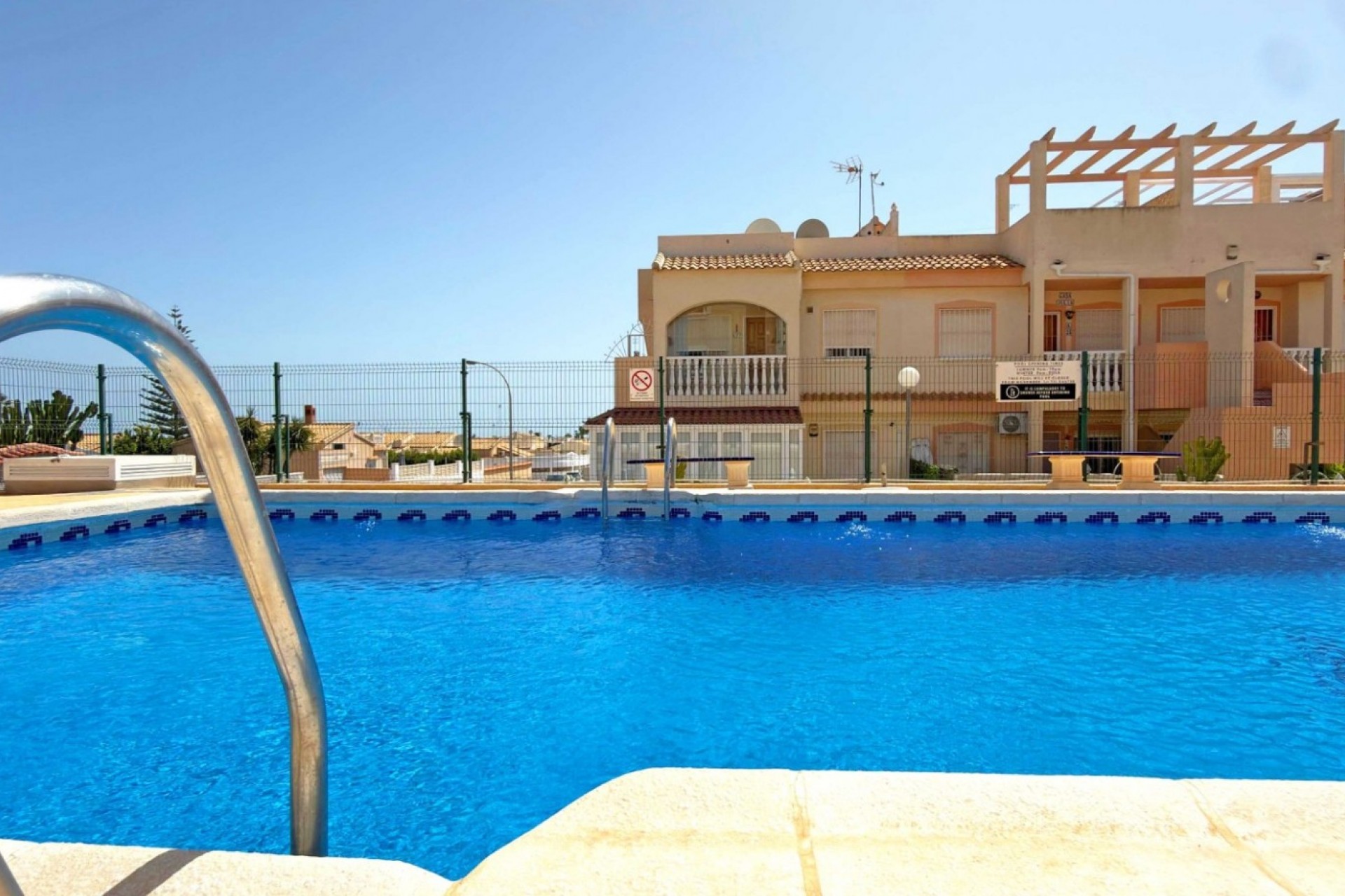 Återförsäljning - Town House -
Orihuela Costa - Costa Blanca