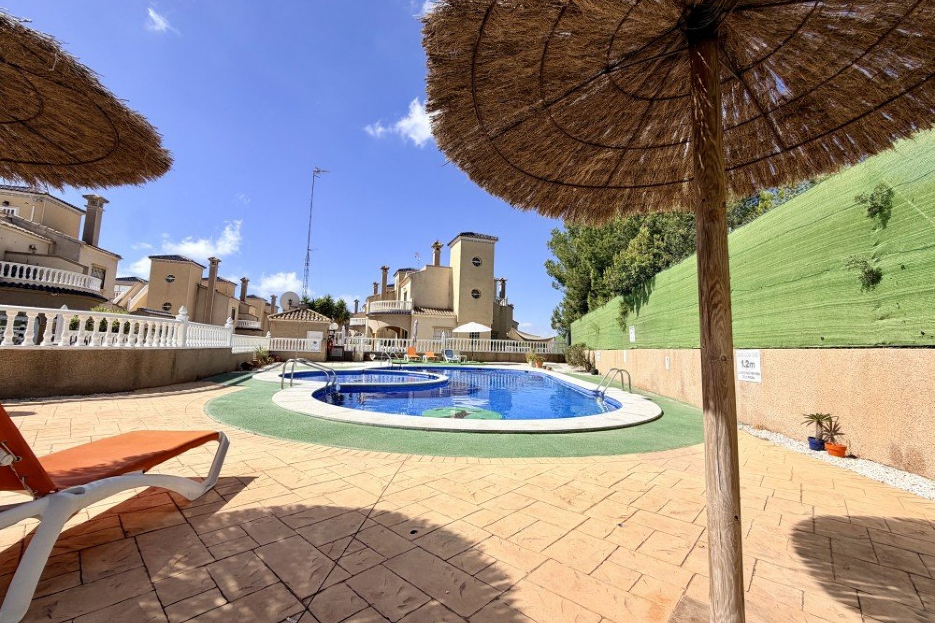 Återförsäljning - Town House -
Orihuela Costa - Costa Blanca