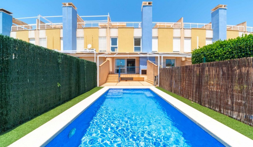 Återförsäljning - Town House -
Orihuela Costa - Costa Blanca