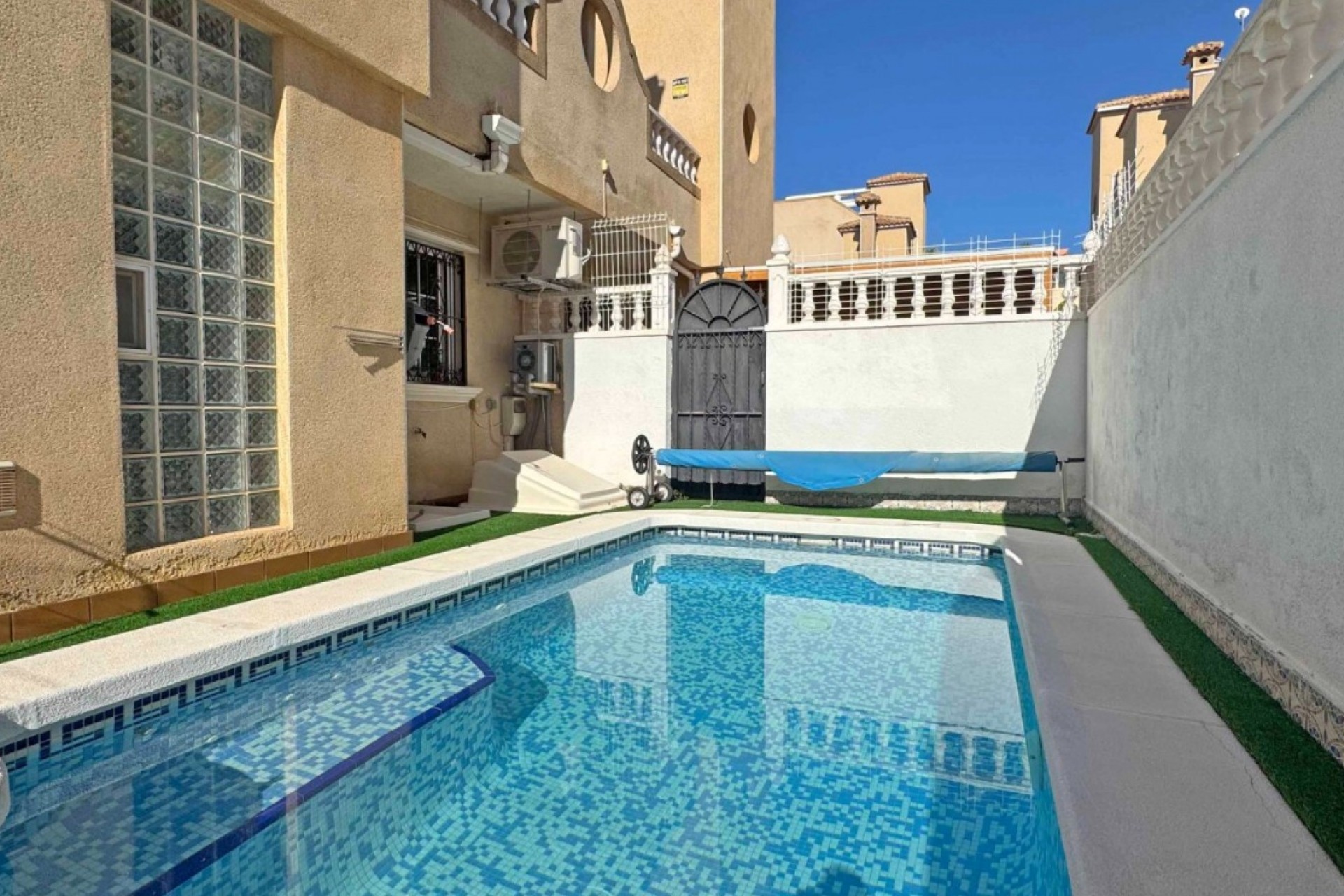 Återförsäljning - Town House -
Orihuela Costa - Costa Blanca