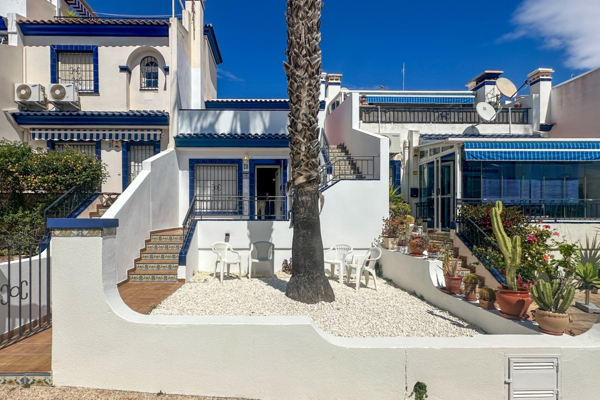 Återförsäljning - Town House -
Orihuela Costa - Costa Blanca