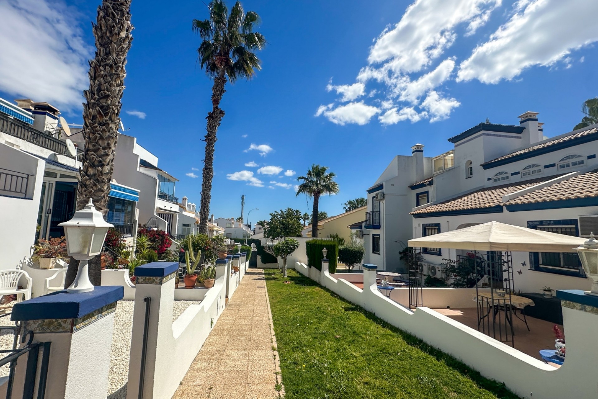 Återförsäljning - Town House -
Orihuela Costa - Costa Blanca