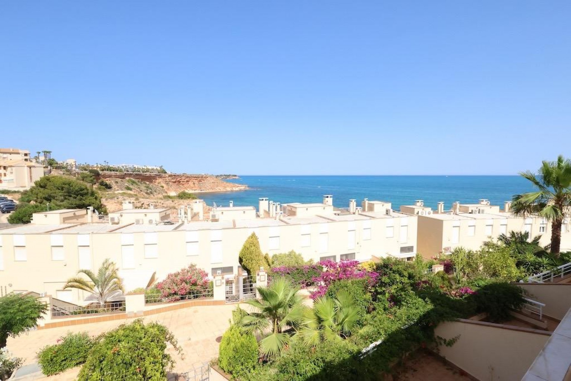 Återförsäljning - Town House -
Orihuela Costa - Costa Blanca