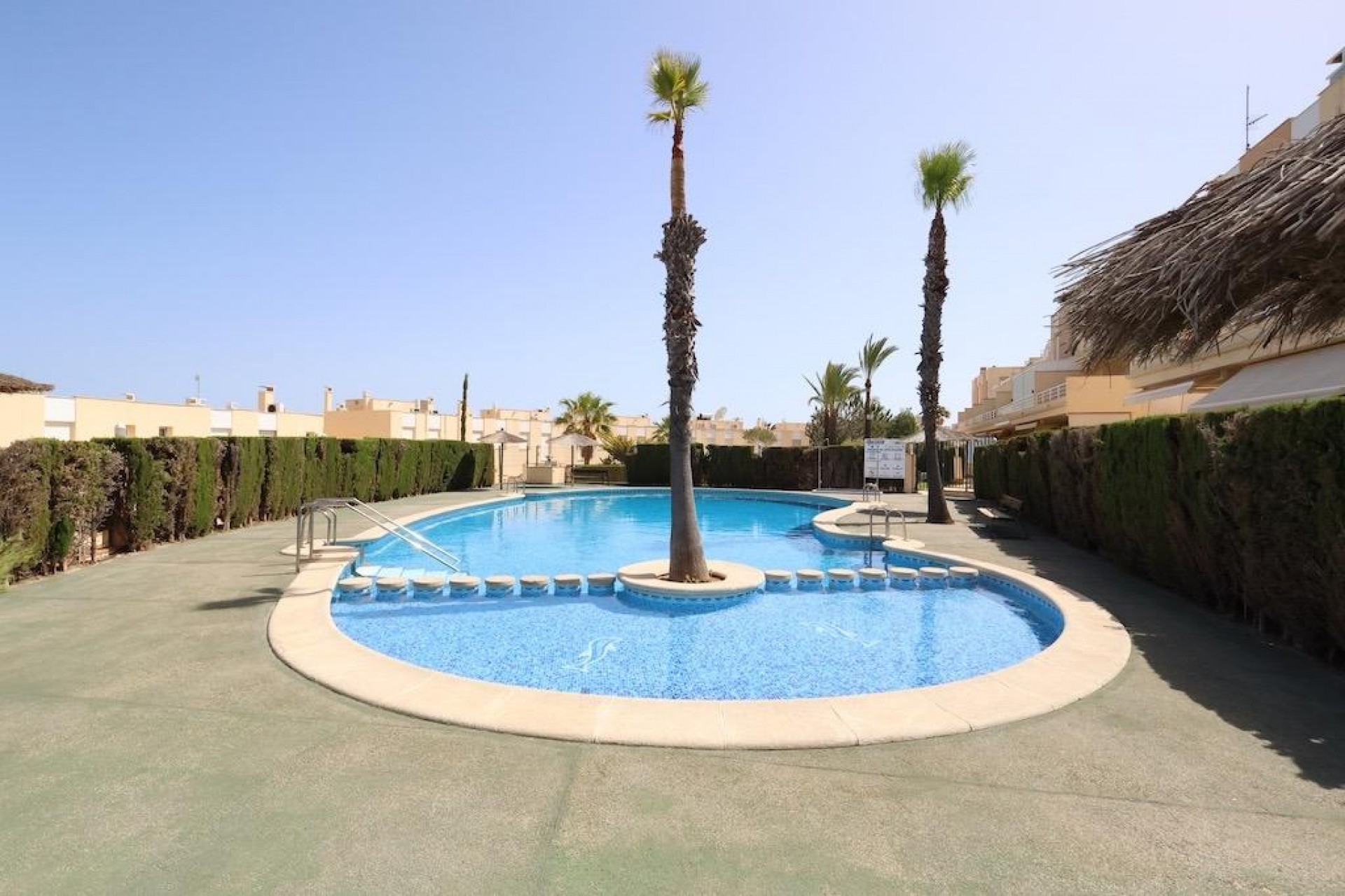Återförsäljning - Town House -
Orihuela Costa - Costa Blanca