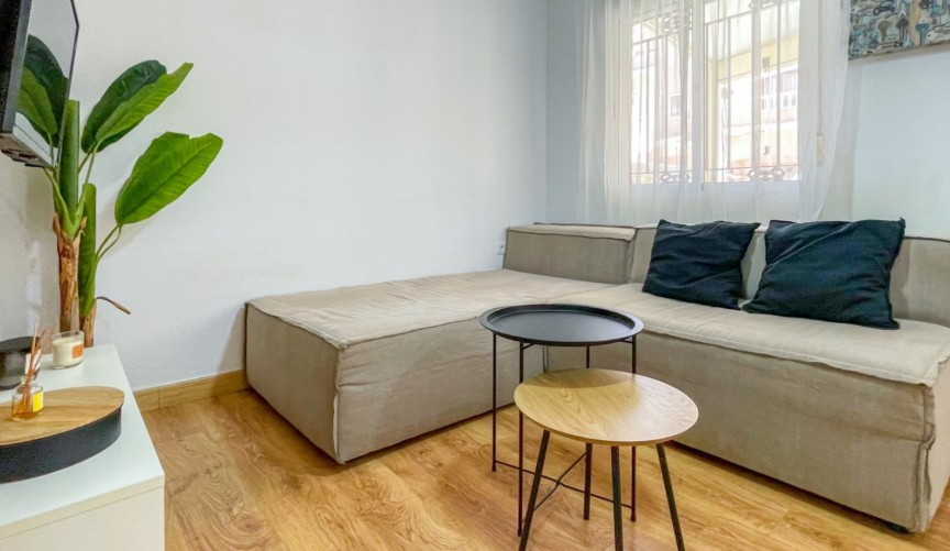 Återförsäljning - Town House -
Orihuela Costa - Costa Blanca