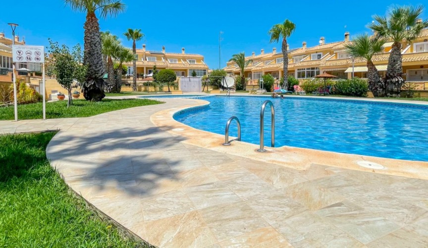Återförsäljning - Town House -
Orihuela Costa - Costa Blanca