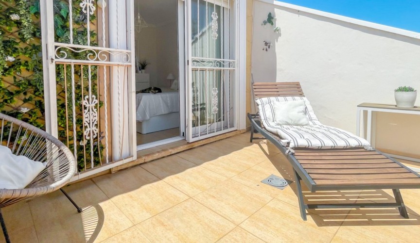 Återförsäljning - Town House -
Orihuela Costa - Costa Blanca