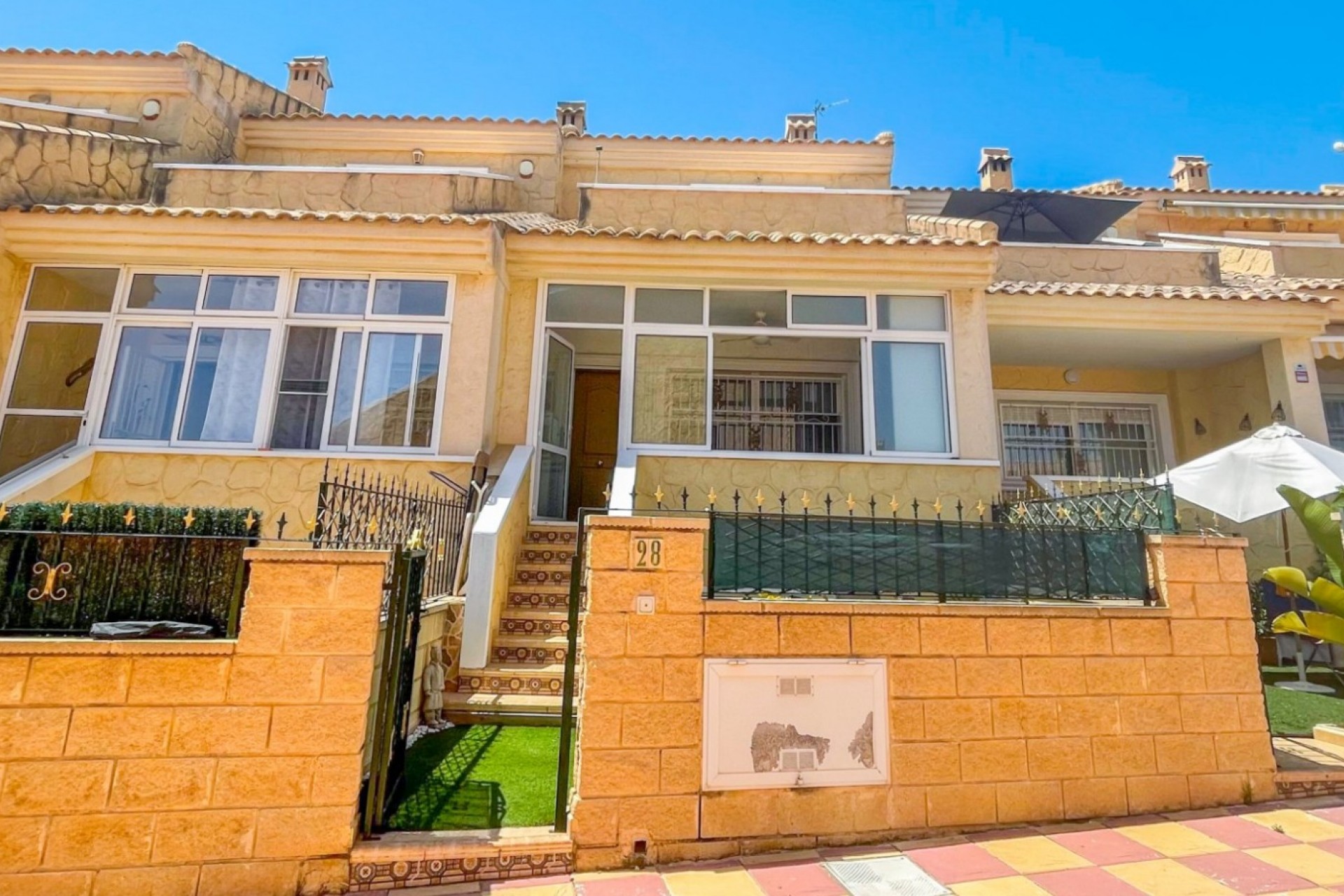 Återförsäljning - Town House -
Orihuela Costa - Costa Blanca