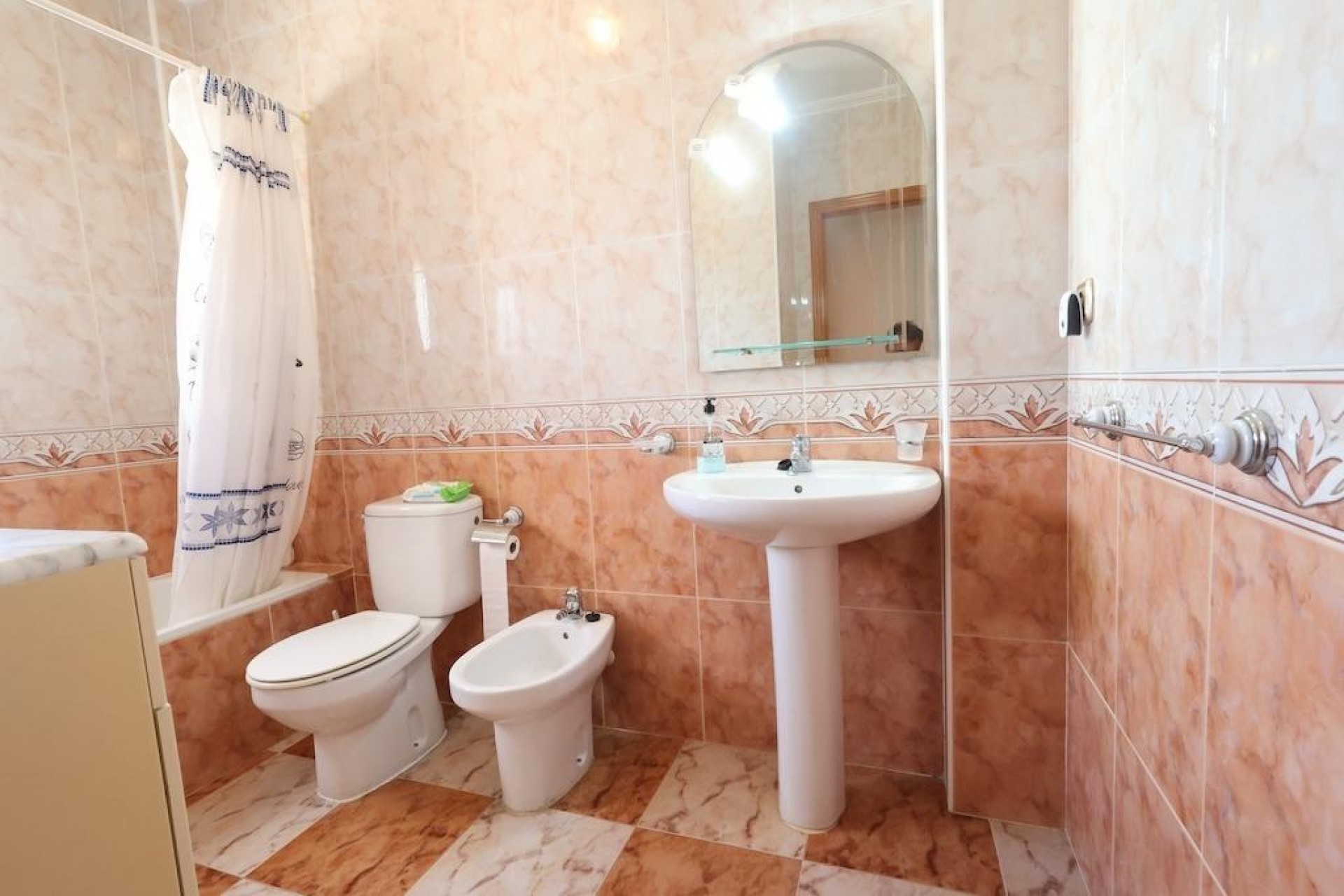 Återförsäljning - Town House -
Orihuela Costa - Costa Blanca