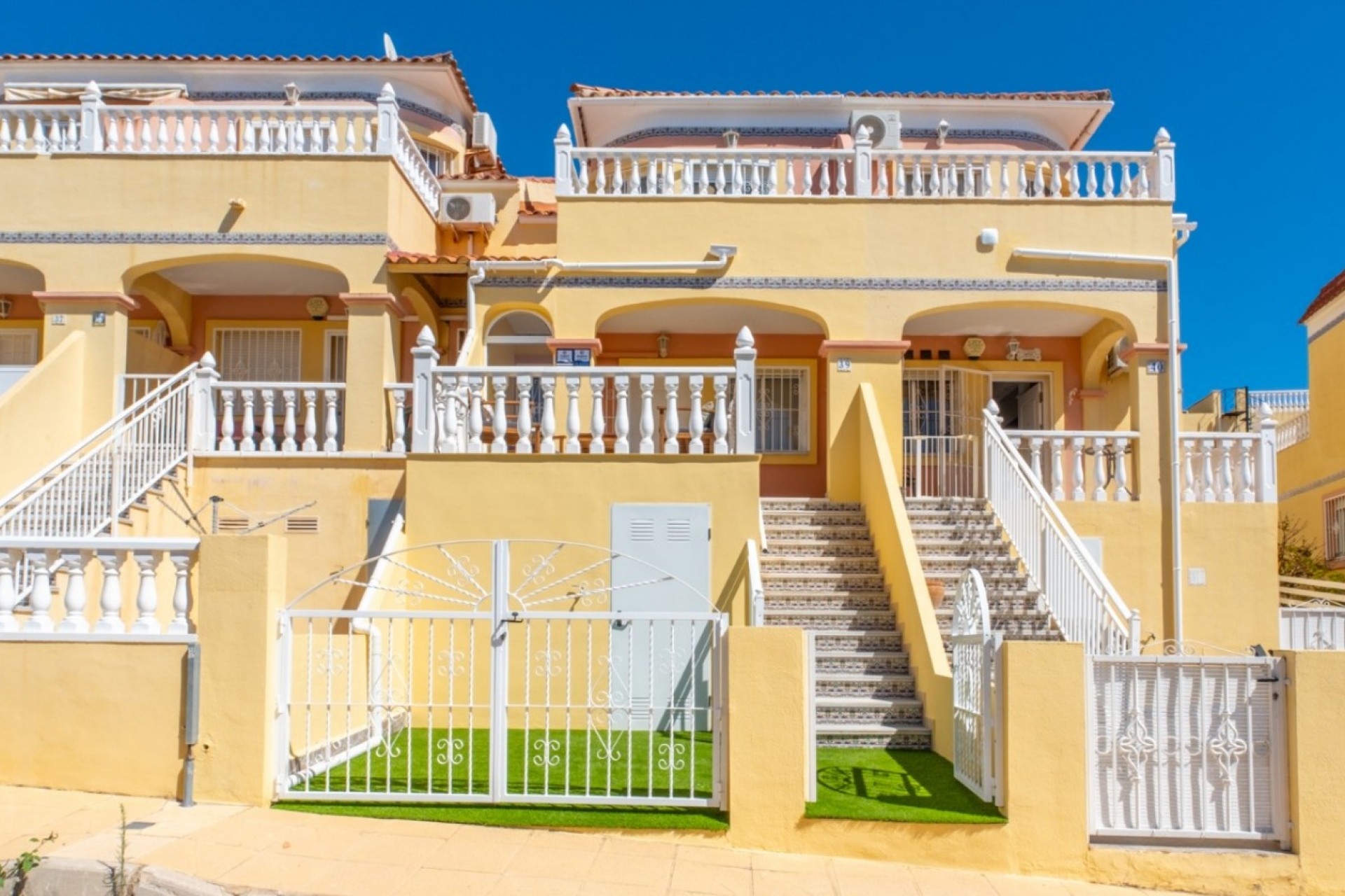 Återförsäljning - Town House -
Orihuela Costa - Costa Blanca