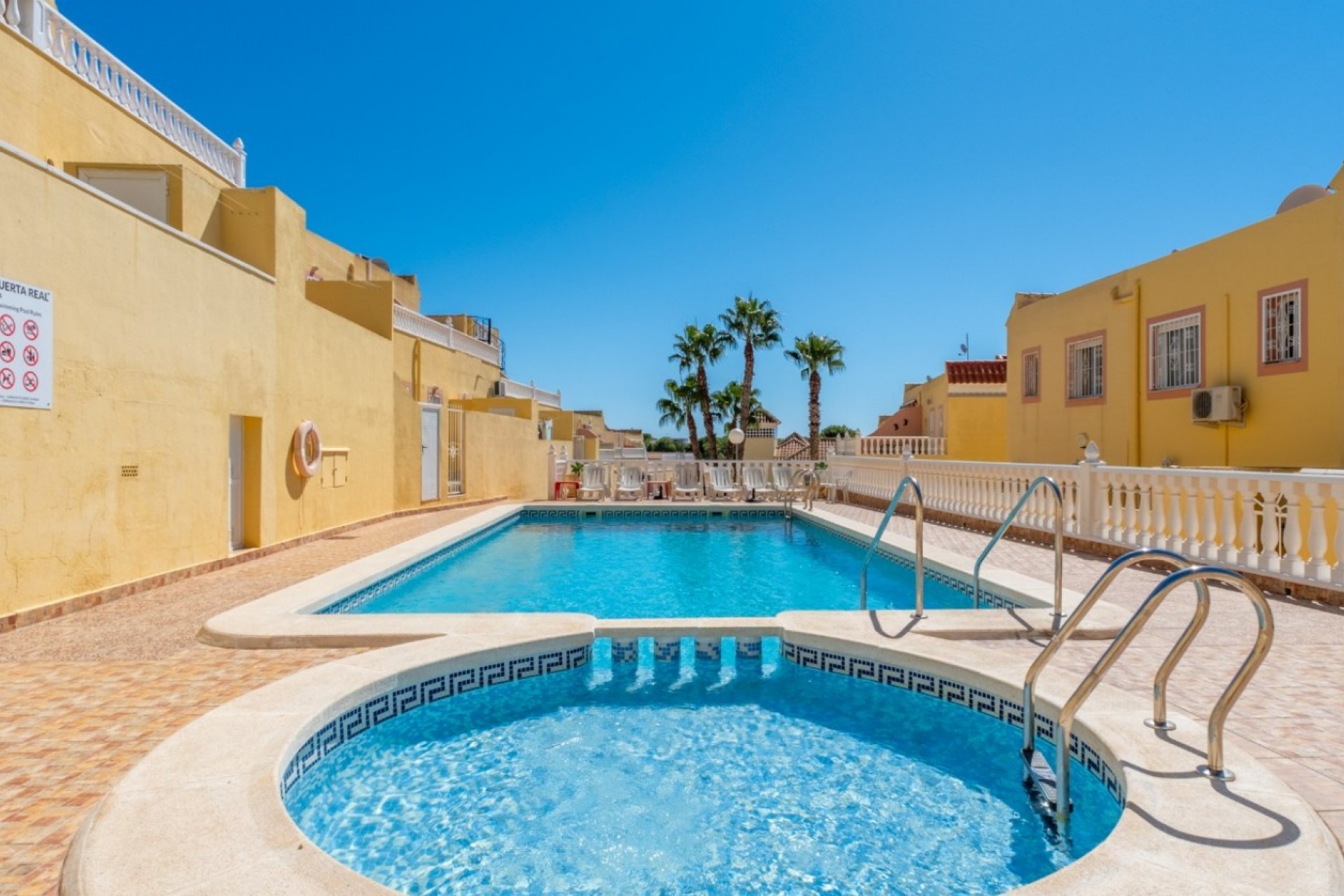 Återförsäljning - Town House -
Orihuela Costa - Costa Blanca