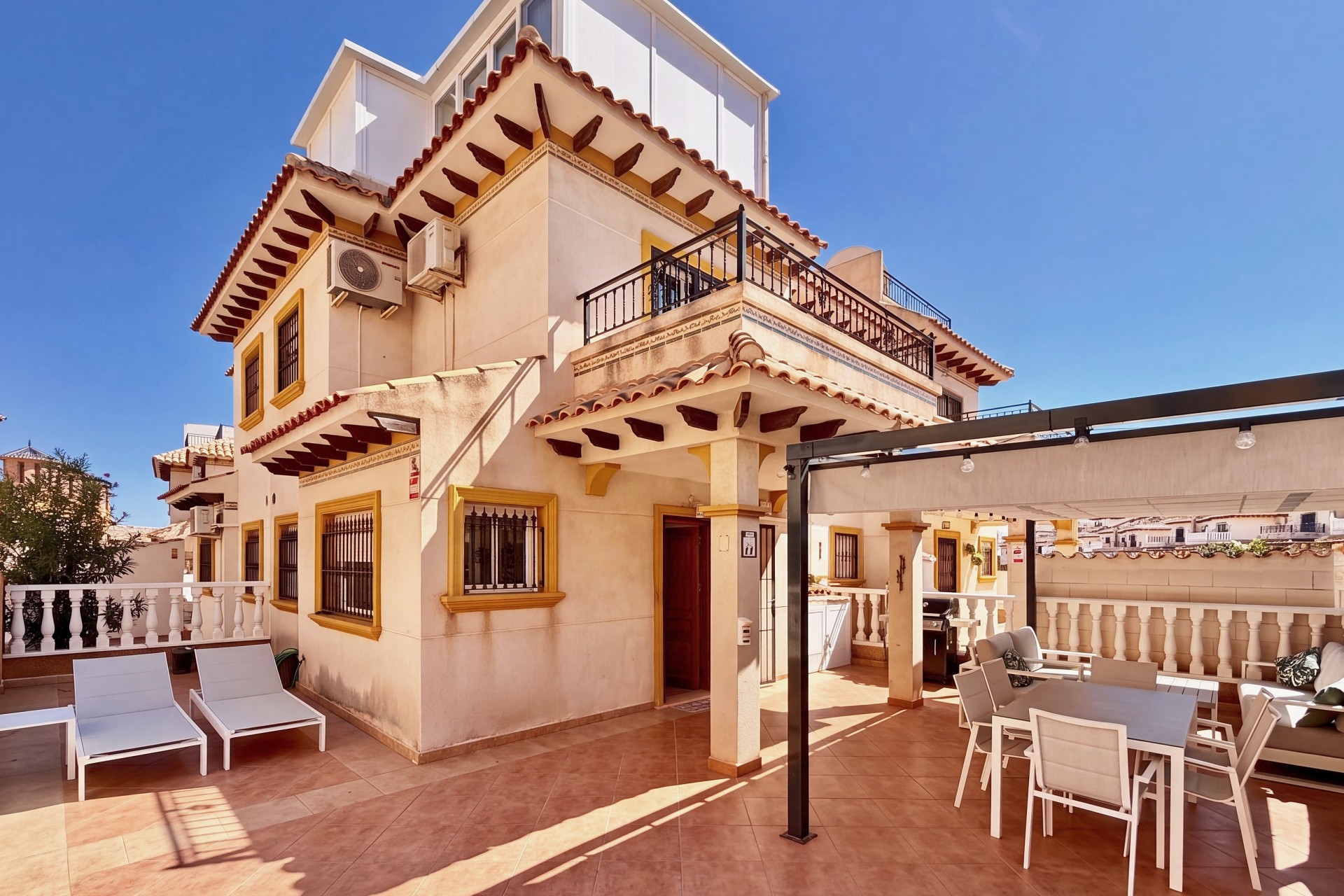 Återförsäljning - Town House -
Orihuela Costa - Costa Blanca