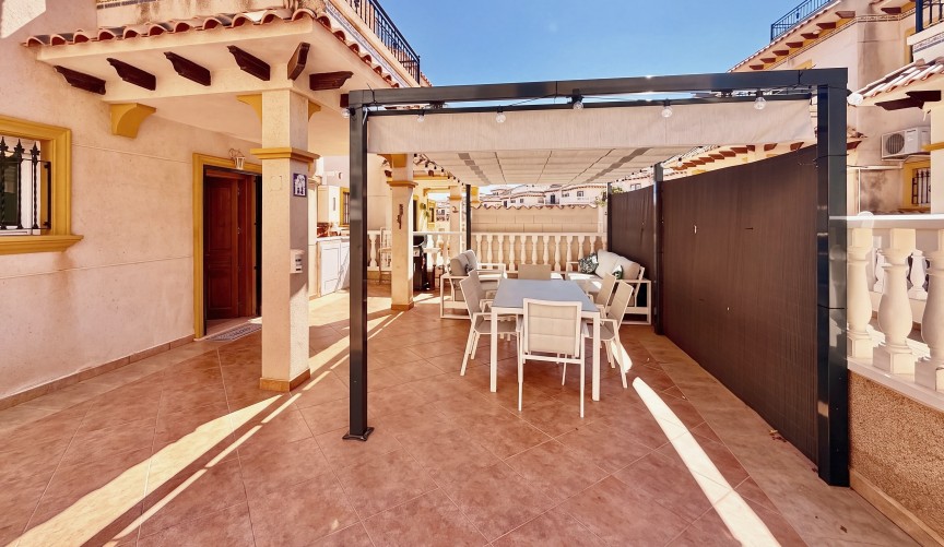 Återförsäljning - Town House -
Orihuela Costa - Costa Blanca