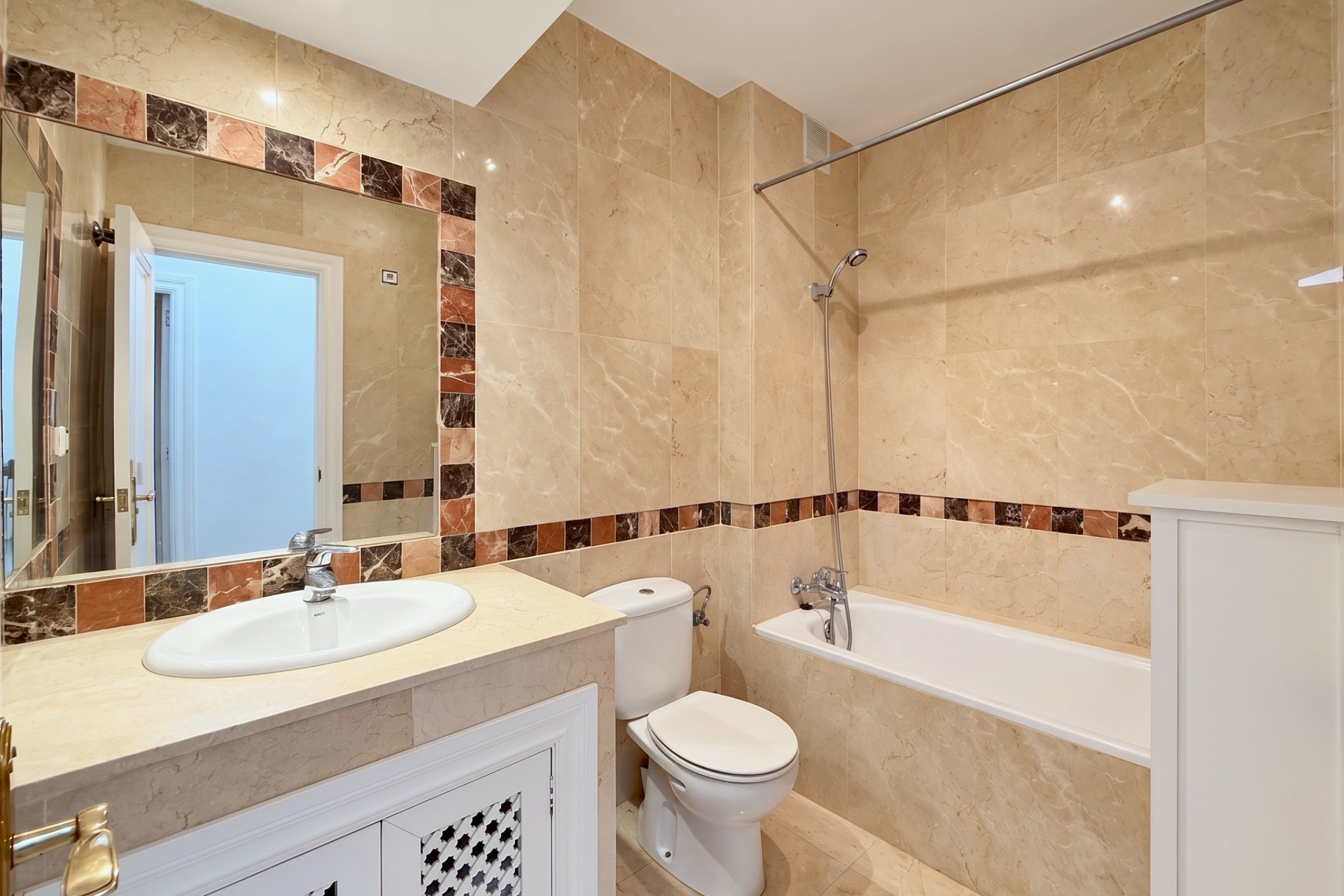 Återförsäljning - Town House -
Orihuela Costa - Costa Blanca