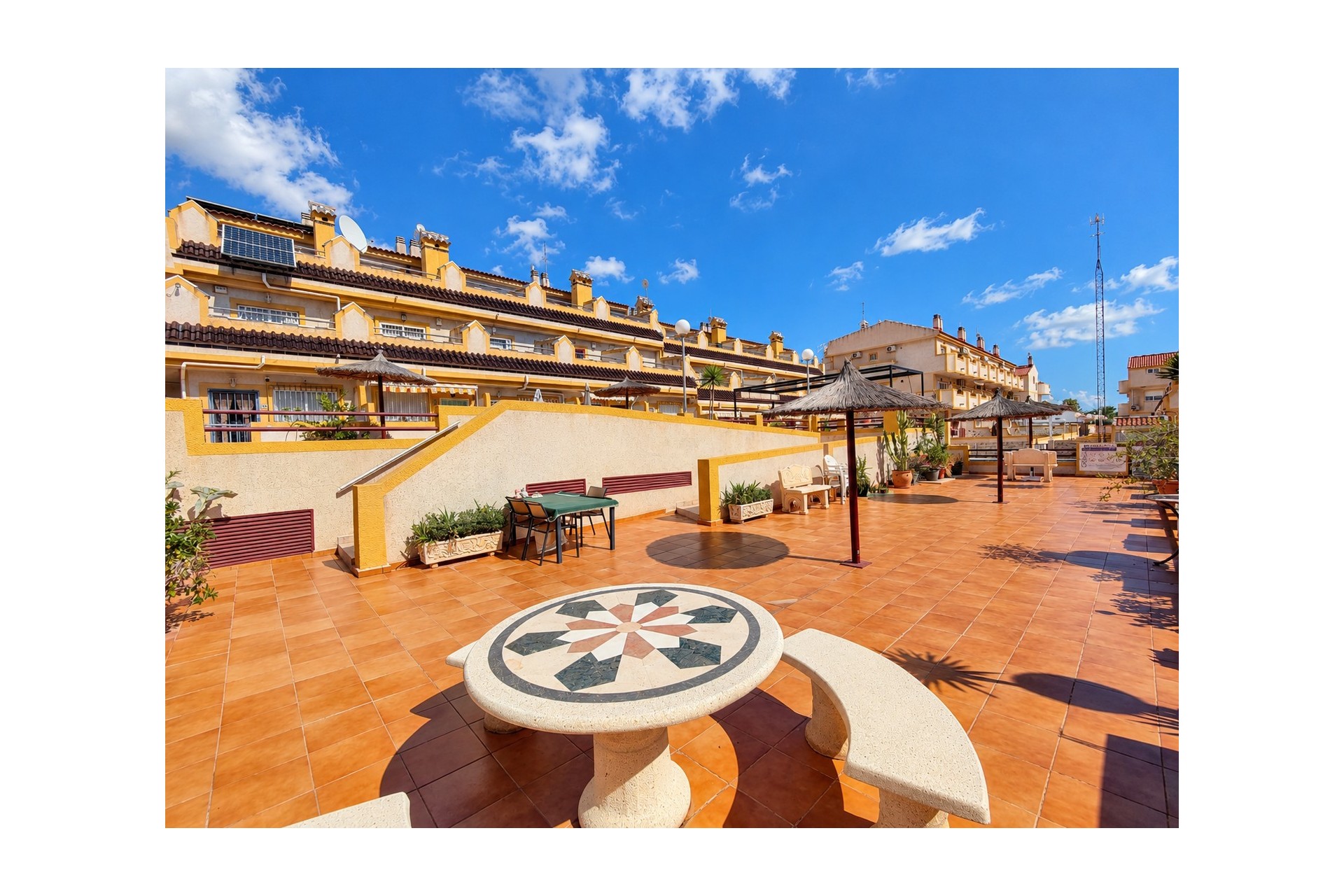 Återförsäljning - Town House -
Orihuela Costa - Costa Blanca