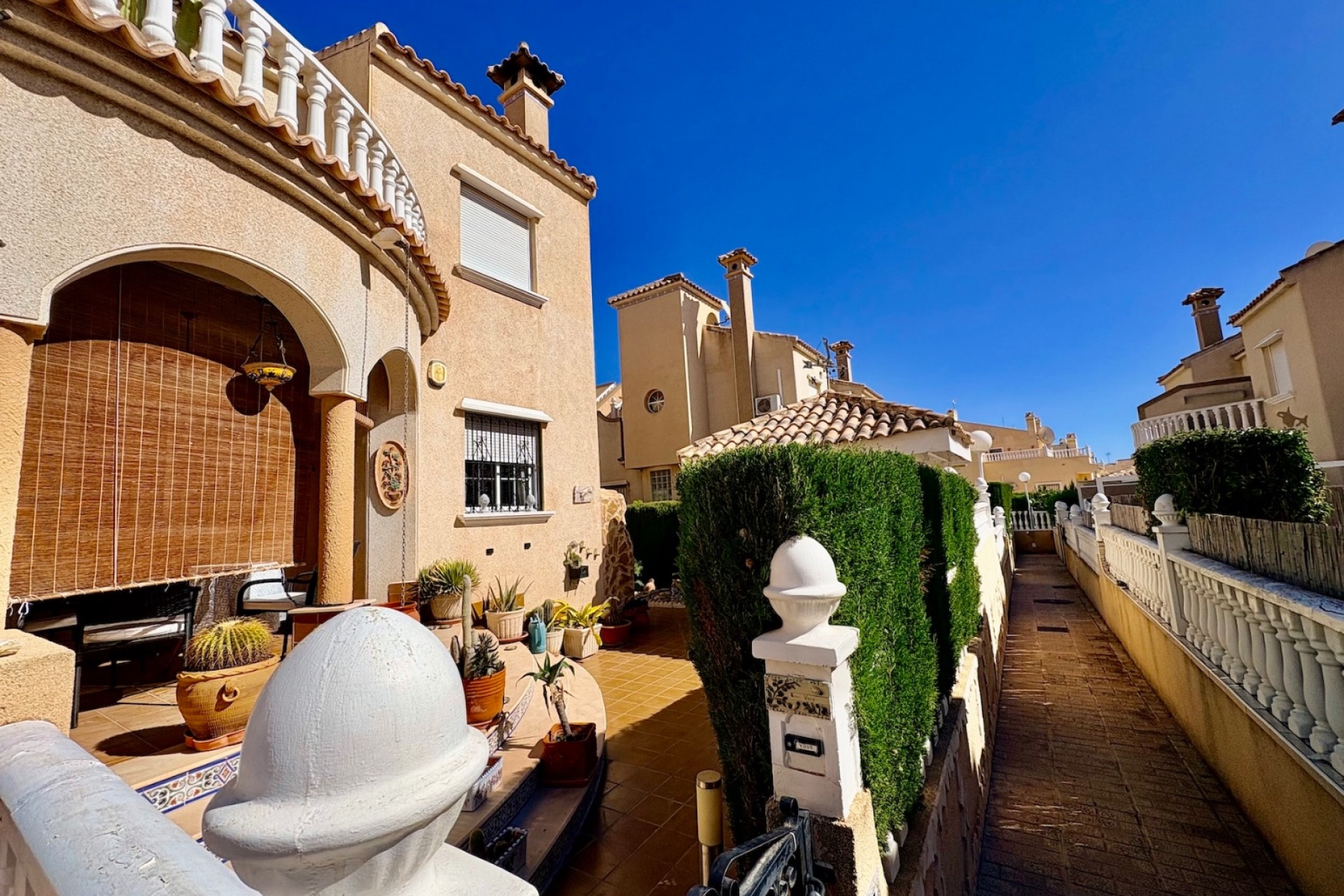 Återförsäljning - Town House -
Orihuela Costa - Costa Blanca