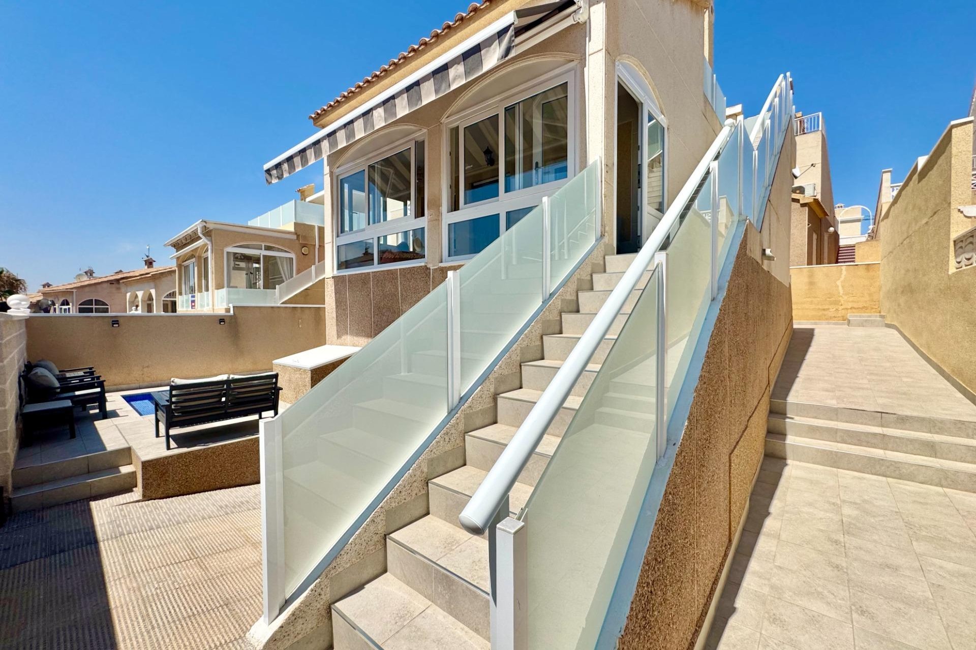 Återförsäljning - Town House -
Orihuela Costa - La Florida