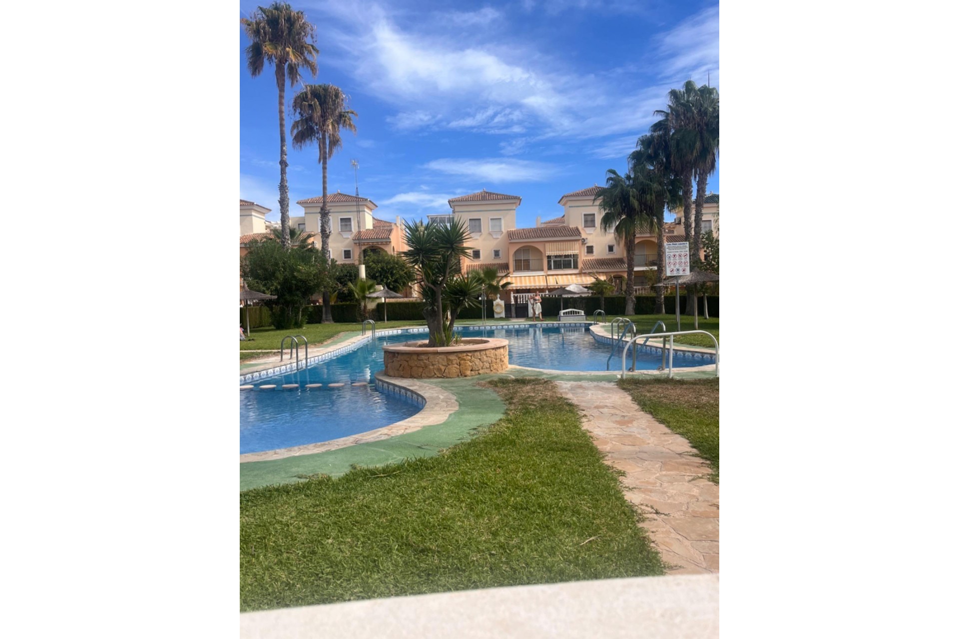 Återförsäljning - Town House -
Orihuela Costa - La Zenia