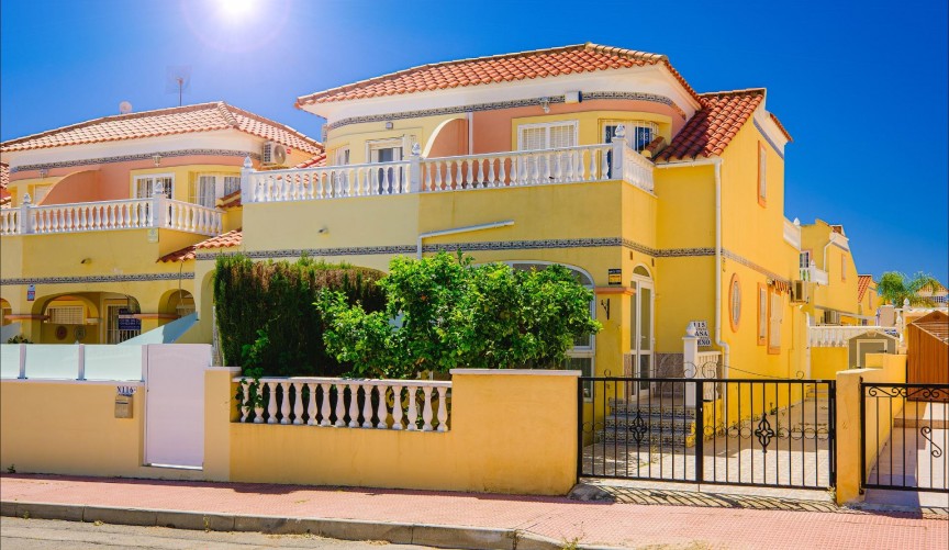 Återförsäljning - Town House -
Orihuela Costa - Las Filipinas