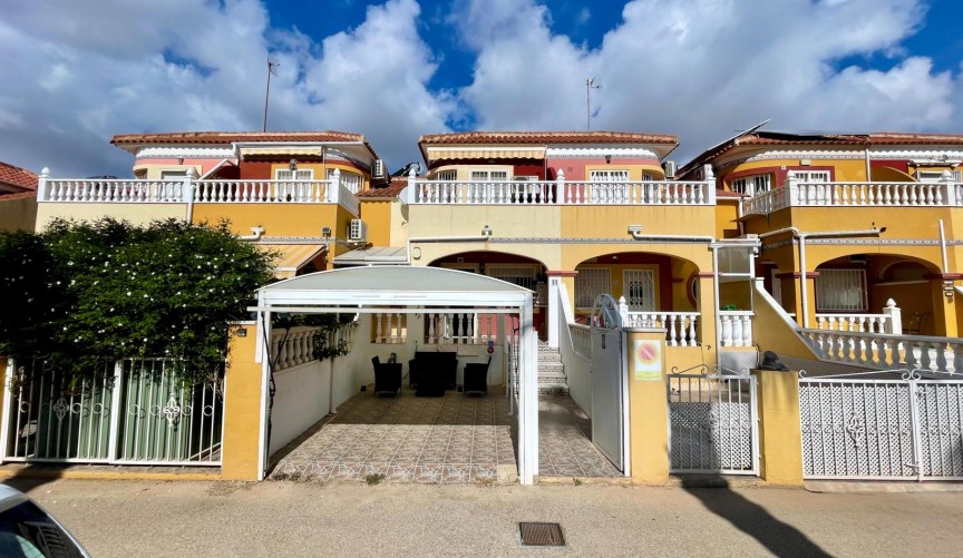 Återförsäljning - Town House -
Orihuela Costa - Lomas de Cabo Roig