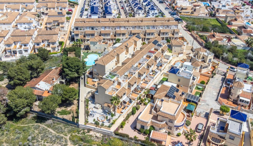 Återförsäljning - Town House -
Orihuela Costa - Los Almendros - La Florida