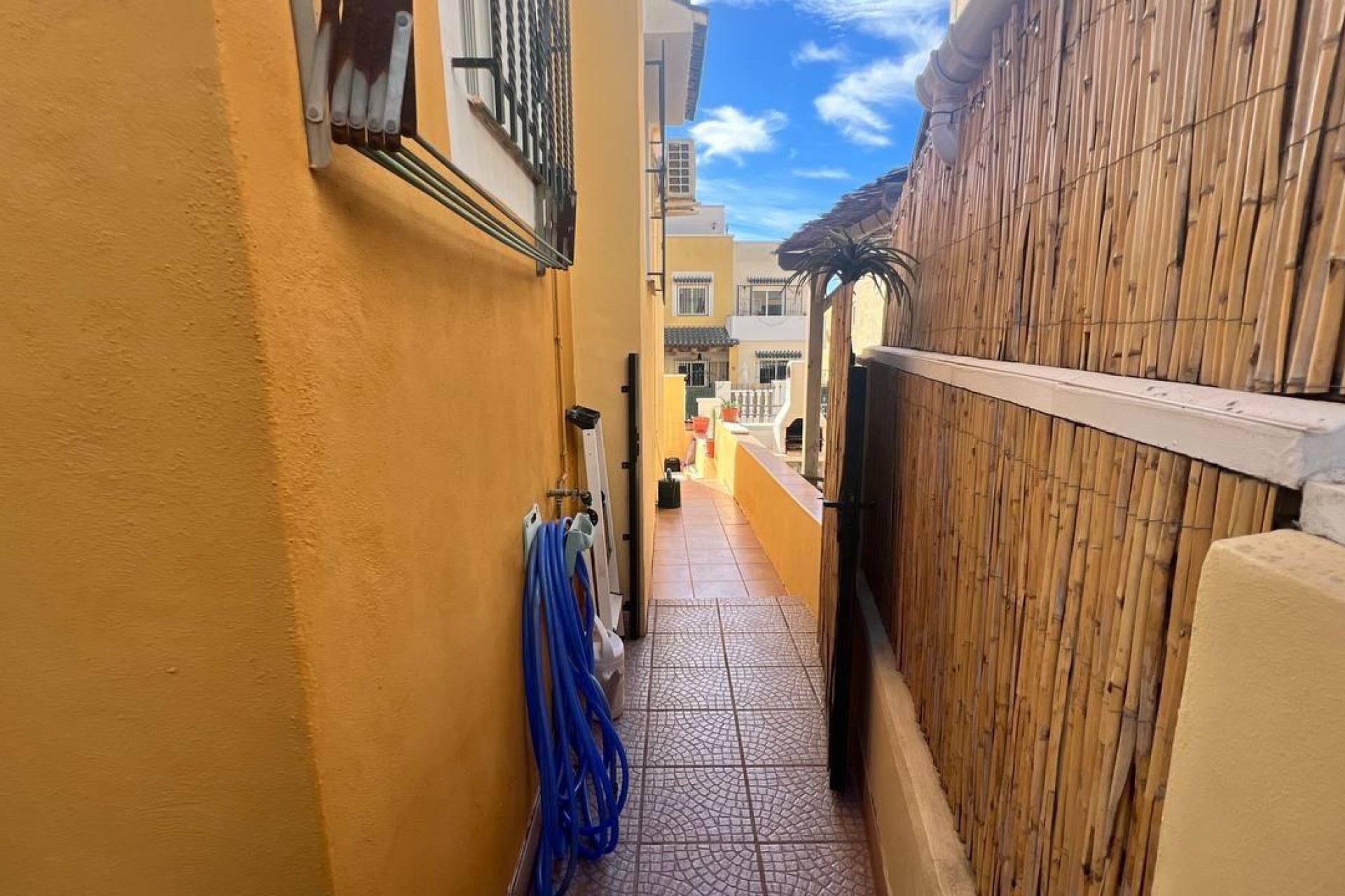 Återförsäljning - Town House -
Orihuela Costa - Los Almendros-la Florida