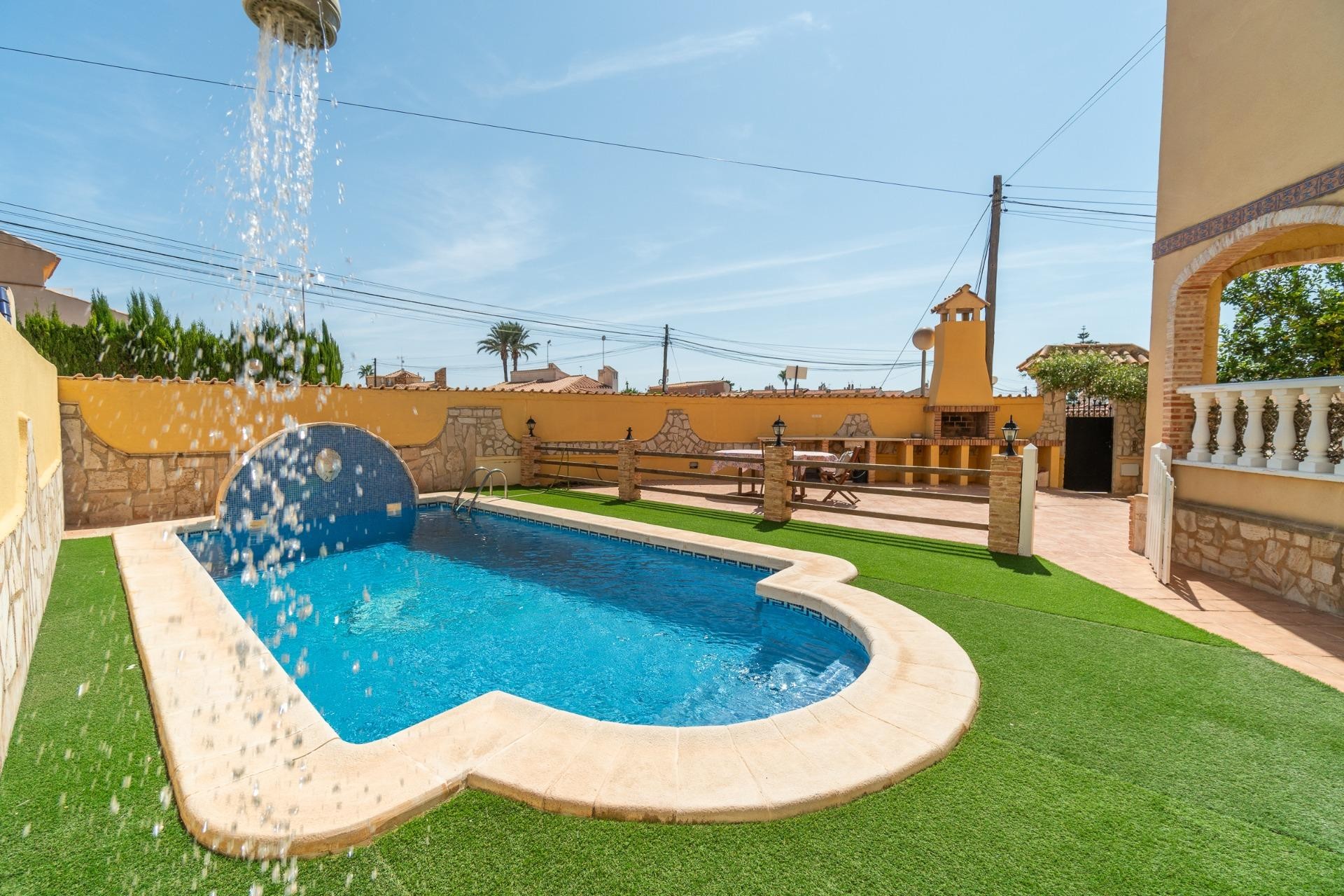 Återförsäljning - Town House -
Orihuela Costa - Los Almendros-la Florida