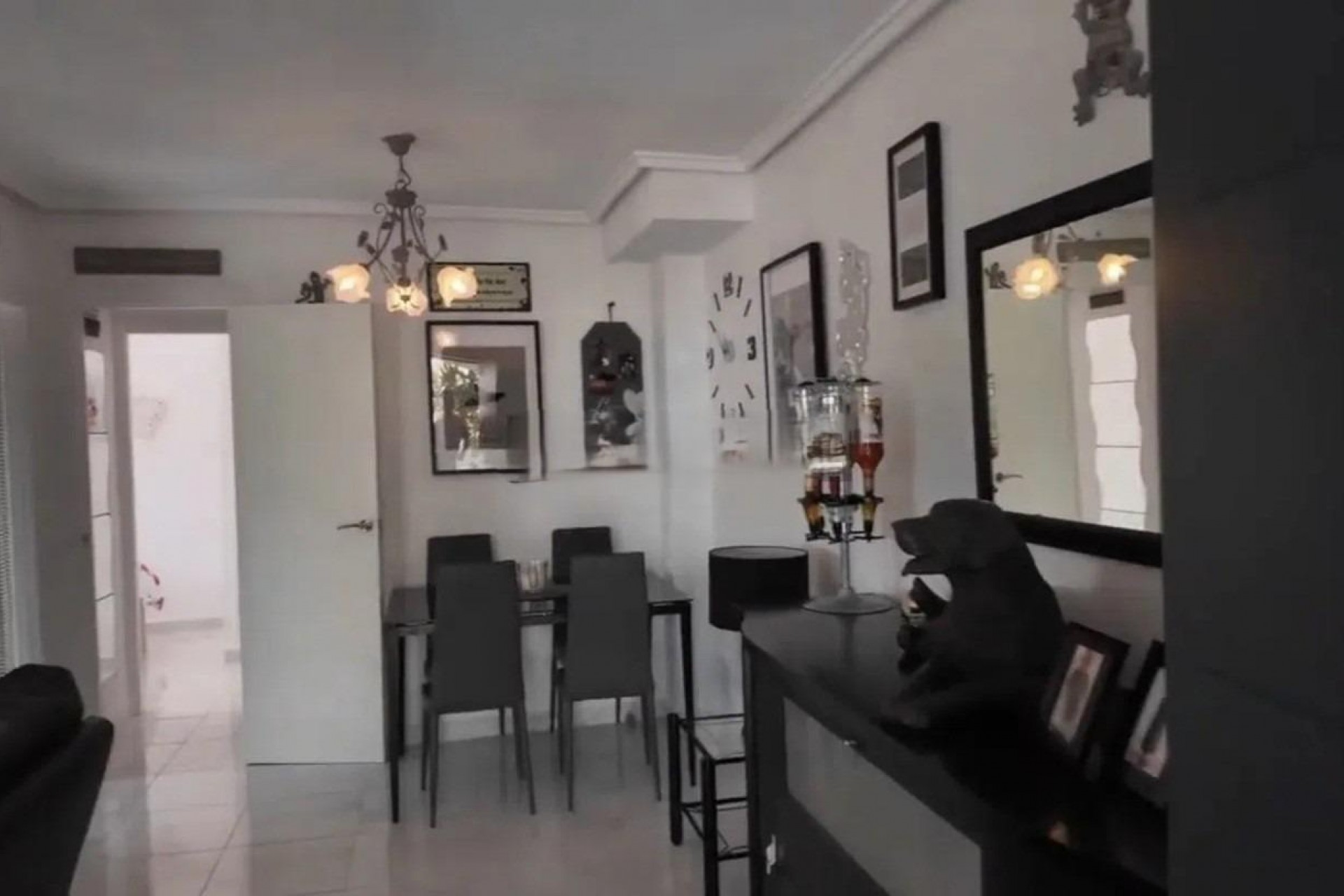 Återförsäljning - Town House -
Orihuela Costa - Los Almendros-la Florida