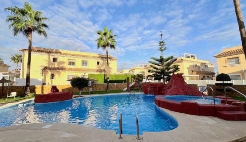Återförsäljning - Town House -
Orihuela Costa - Los Dolses