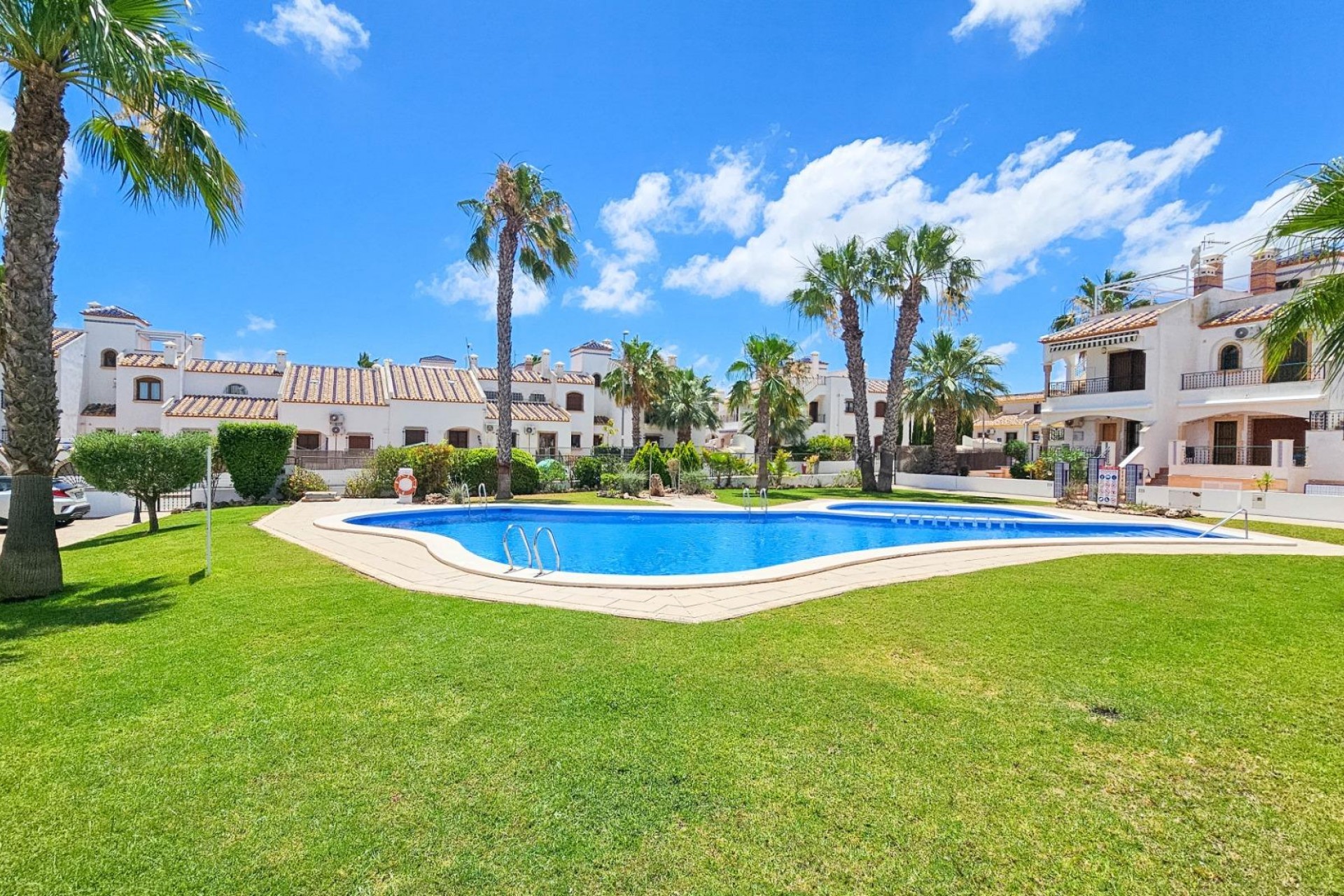Återförsäljning - Town House -
Orihuela Costa - PAU 8