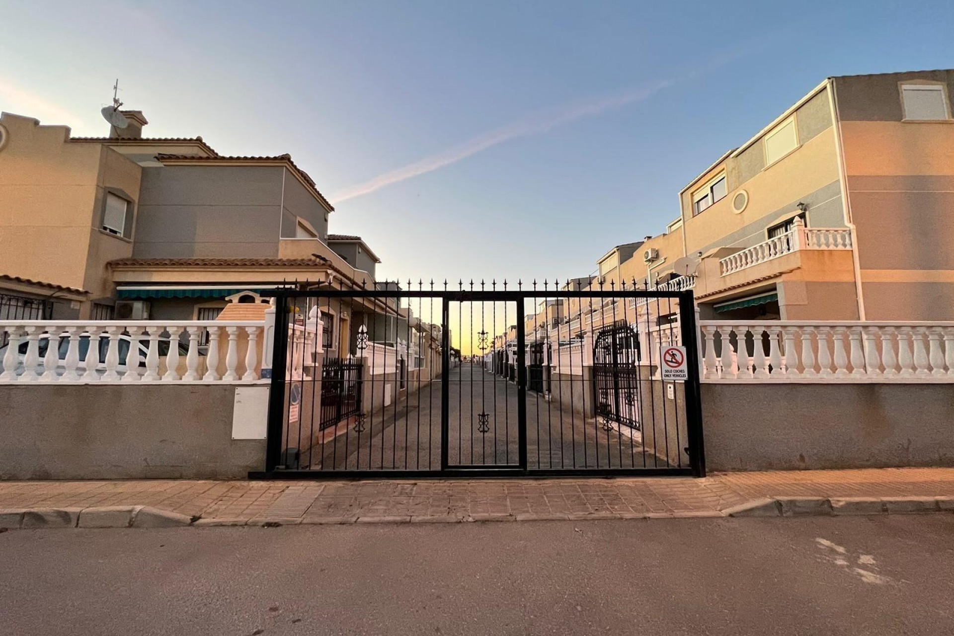 Återförsäljning - Town House -
Orihuela Costa - Playa Flamenca