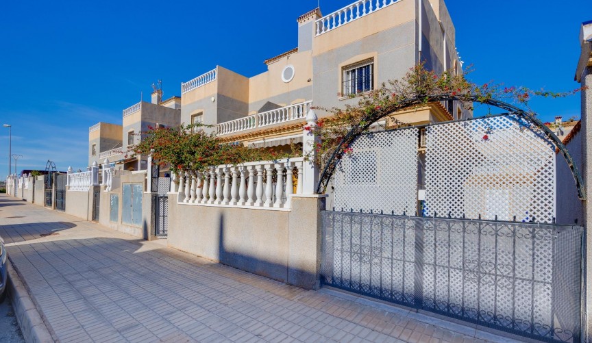 Återförsäljning - Town House -
Orihuela Costa - Playa Flamenca